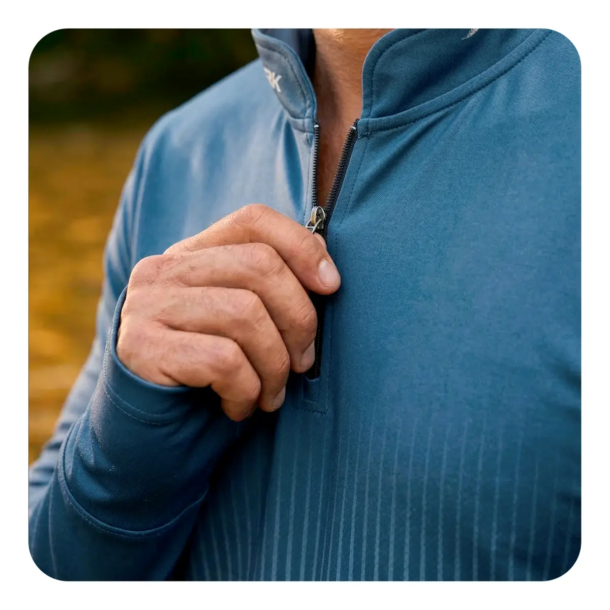 Gola alta com zíper